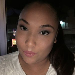 Meet your Posher, Samara